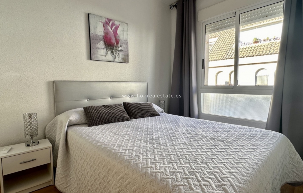 Reventa - Apartamento / piso - Torrevieja