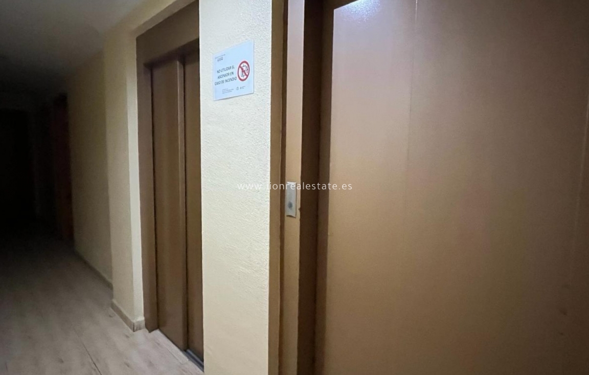 Reventa - Apartamento / piso - Torrevieja