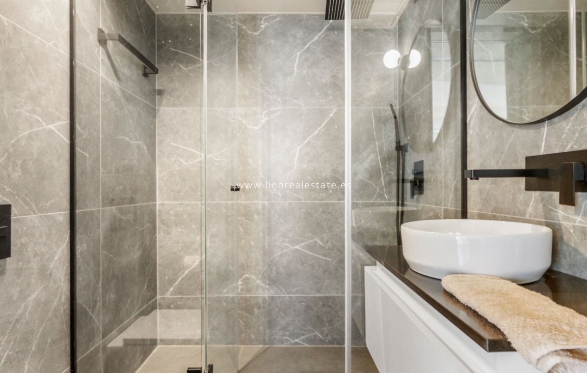 Reventa - Apartamento / piso - Torrevieja