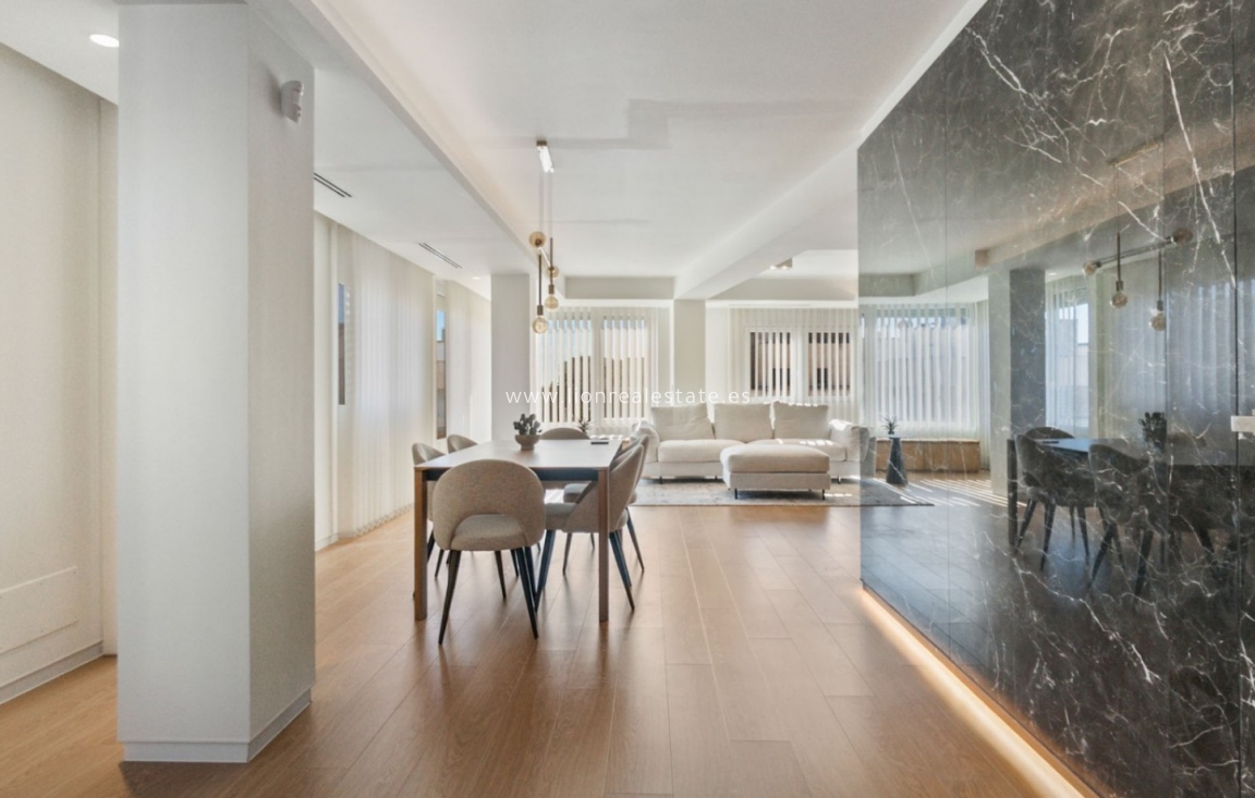 Reventa - Apartamento / piso - Torrevieja