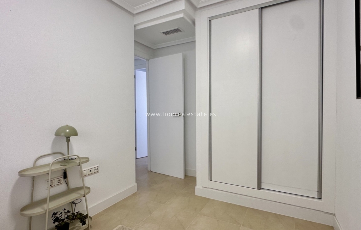 Reventa - Apartamento / piso - Torrevieja