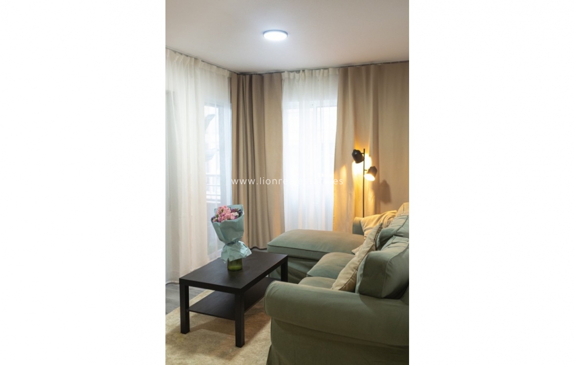 Reventa - Apartamento / piso - Torrevieja