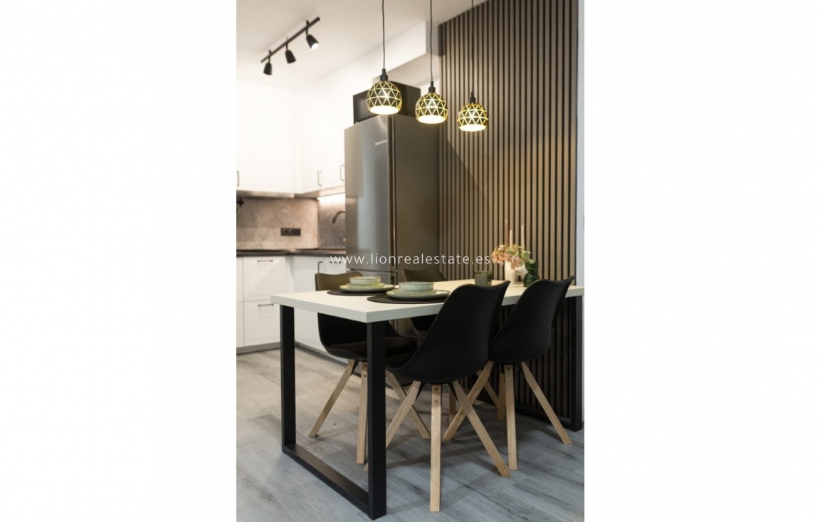 Reventa - Apartamento / piso - Torrevieja