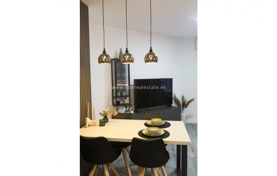 Reventa - Apartamento / piso - Torrevieja