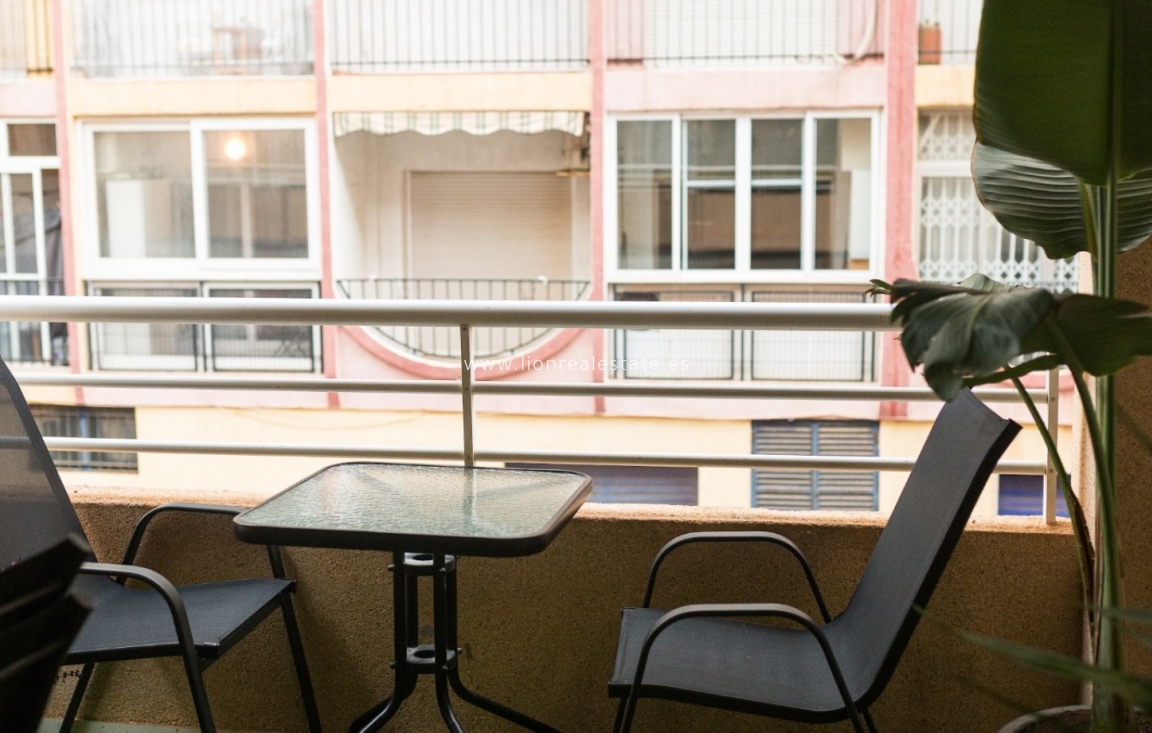 Reventa - Apartamento / piso - Torrevieja