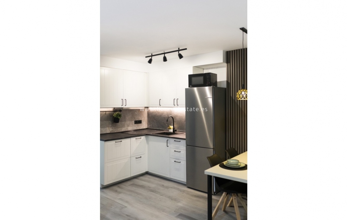 Reventa - Apartamento / piso - Torrevieja