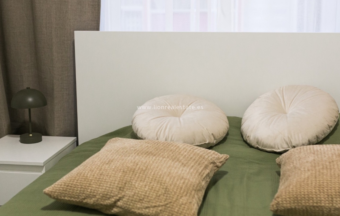 Reventa - Apartamento / piso - Torrevieja