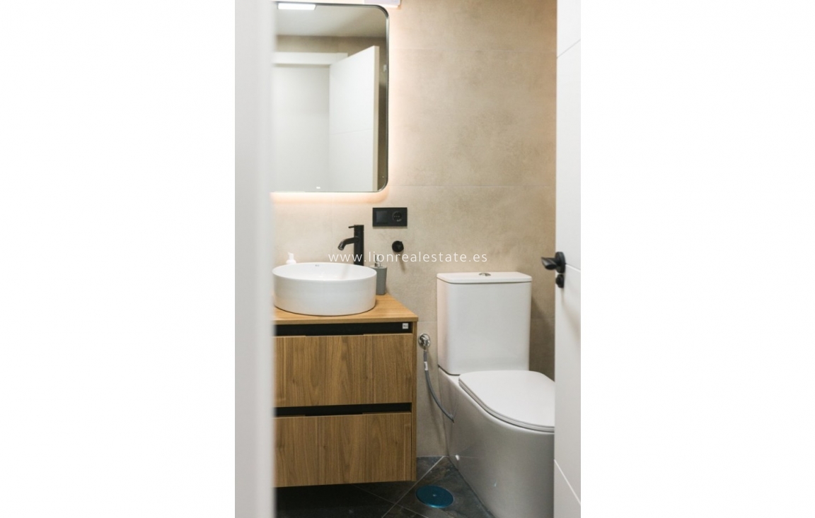 Reventa - Apartamento / piso - Torrevieja