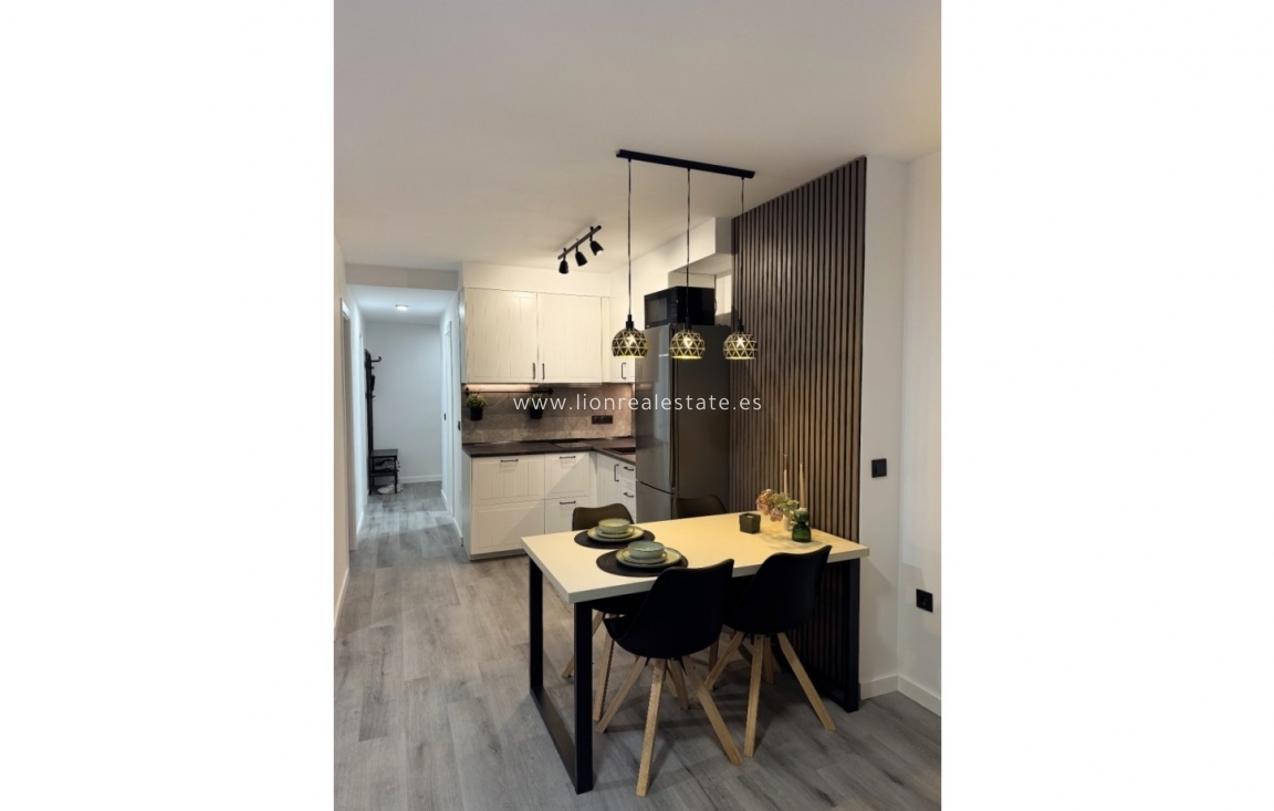 Reventa - Apartamento / piso - Torrevieja