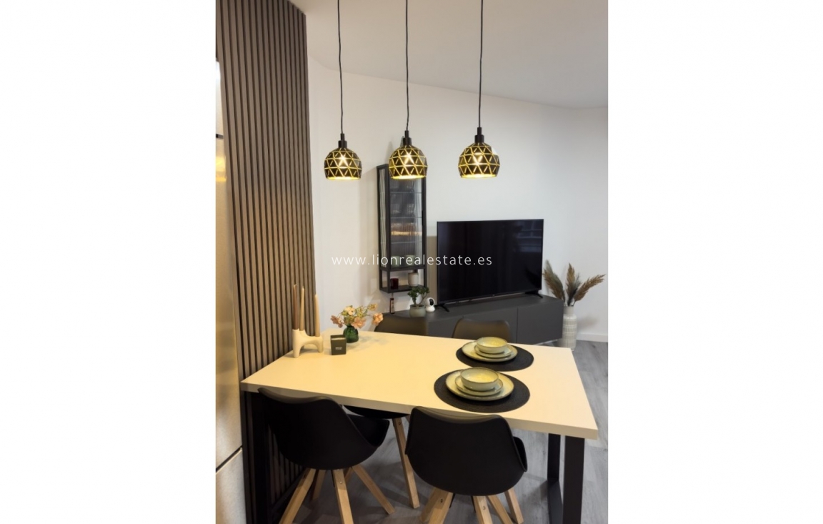 Reventa - Apartamento / piso - Torrevieja