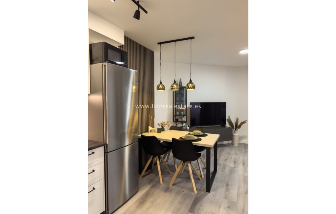 Reventa - Apartamento / piso - Torrevieja