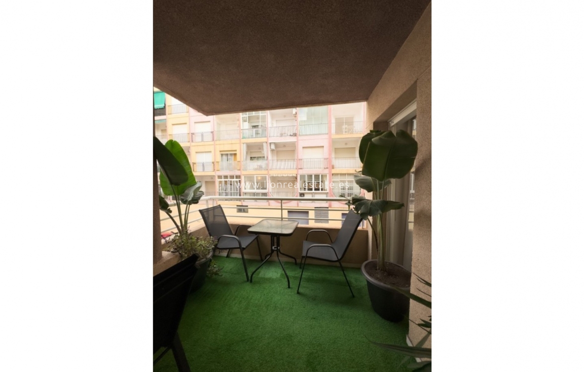 Reventa - Apartamento / piso - Torrevieja