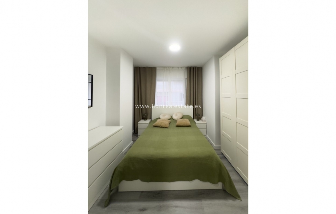 Reventa - Apartamento / piso - Torrevieja