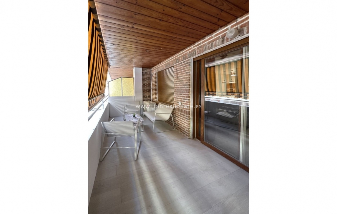 Reventa - Apartamento / piso - Torrevieja