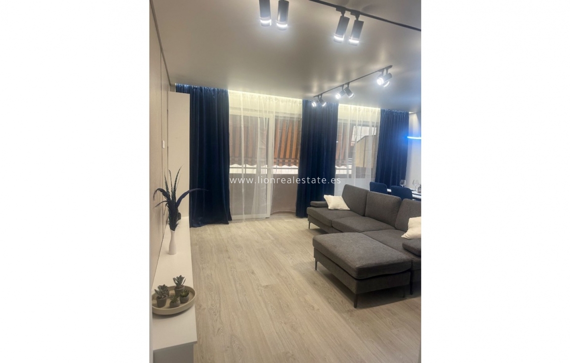 Reventa - Apartamento / piso - Torrevieja