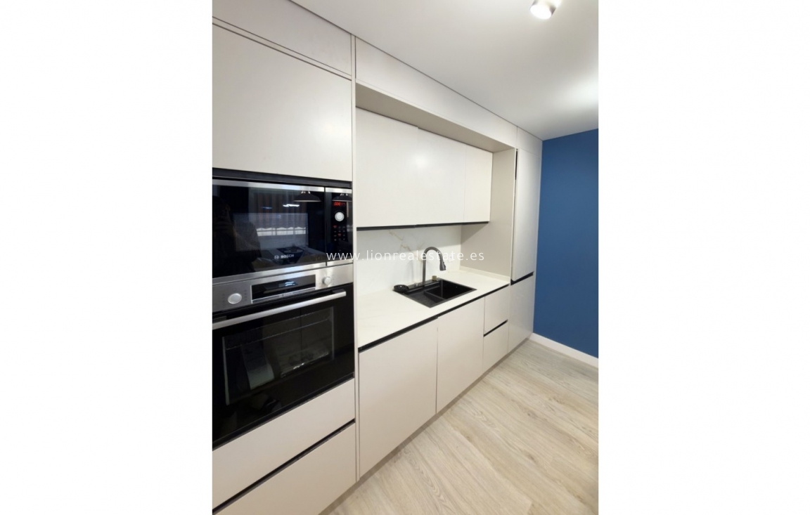 Reventa - Apartamento / piso - Torrevieja