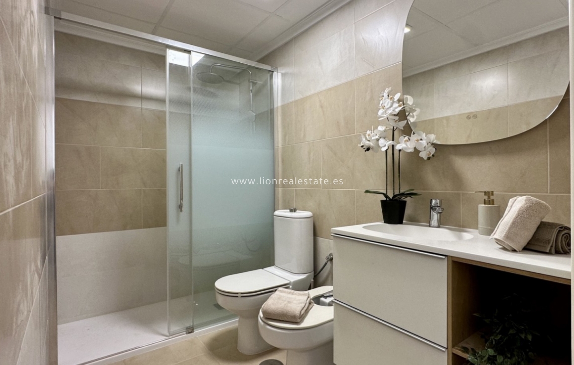Reventa - Apartamento / piso - Torrevieja