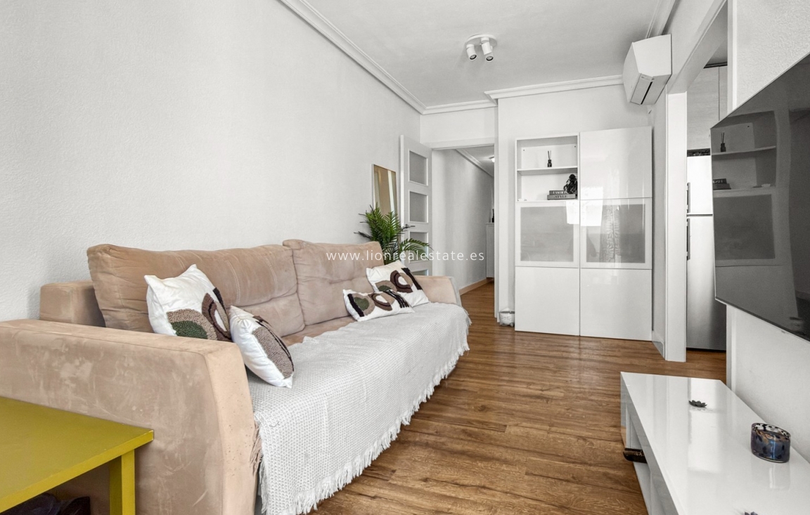 Reventa - Apartamento / piso - Torrevieja