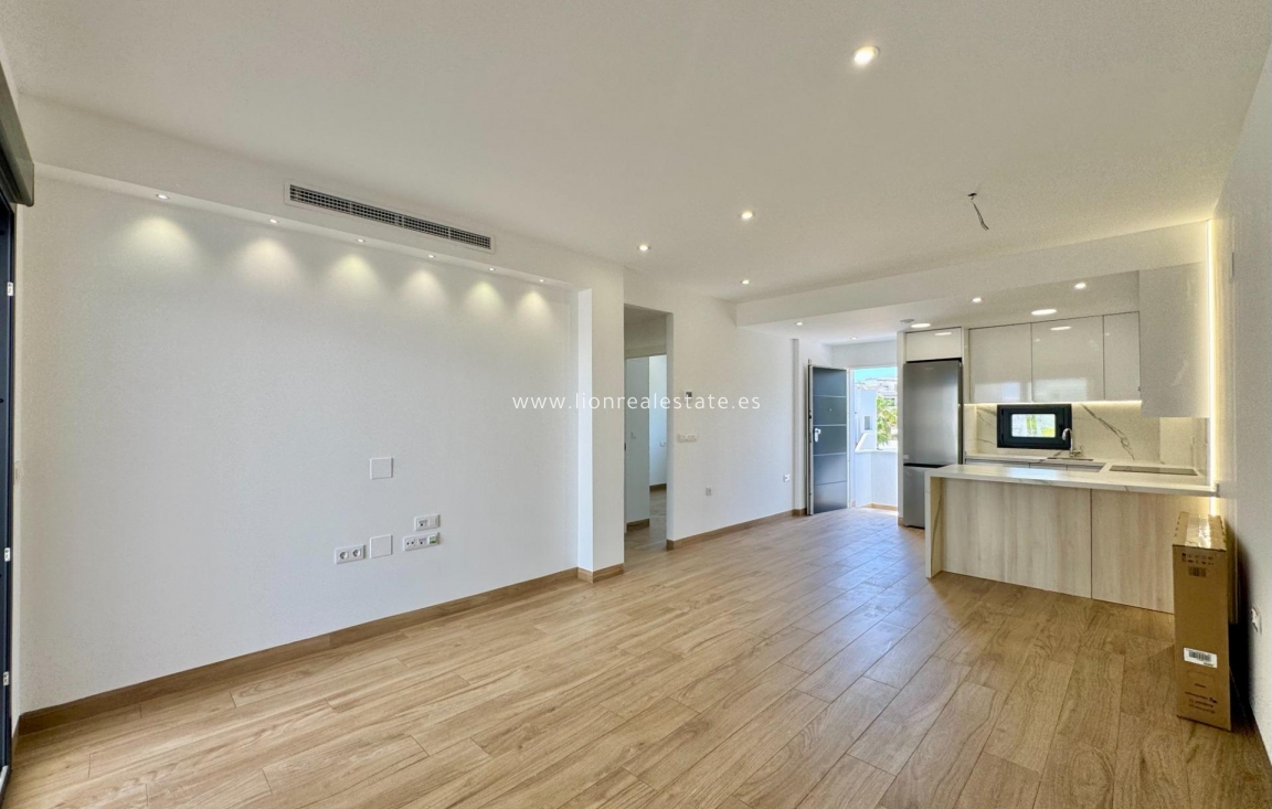 Reventa - Ático - Torrevieja - Los Balcones