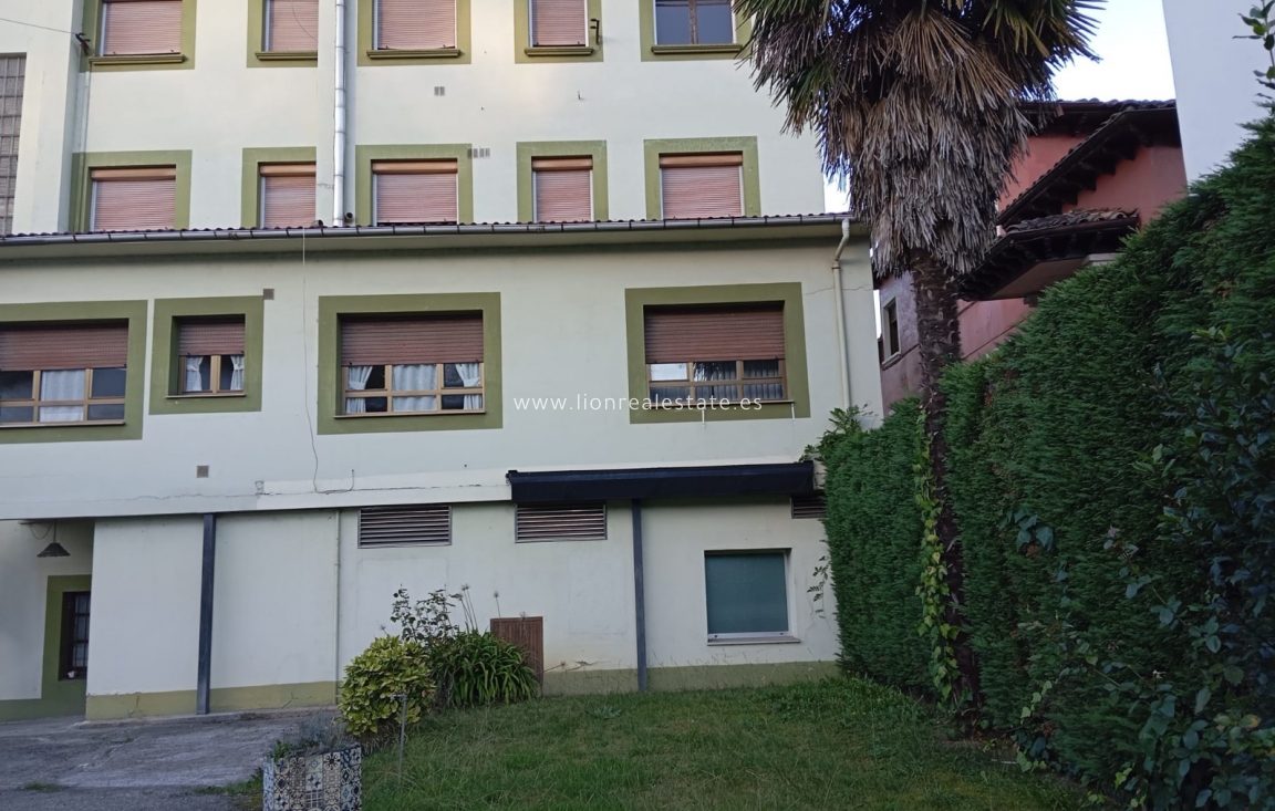 Reventa - Building - Valencia