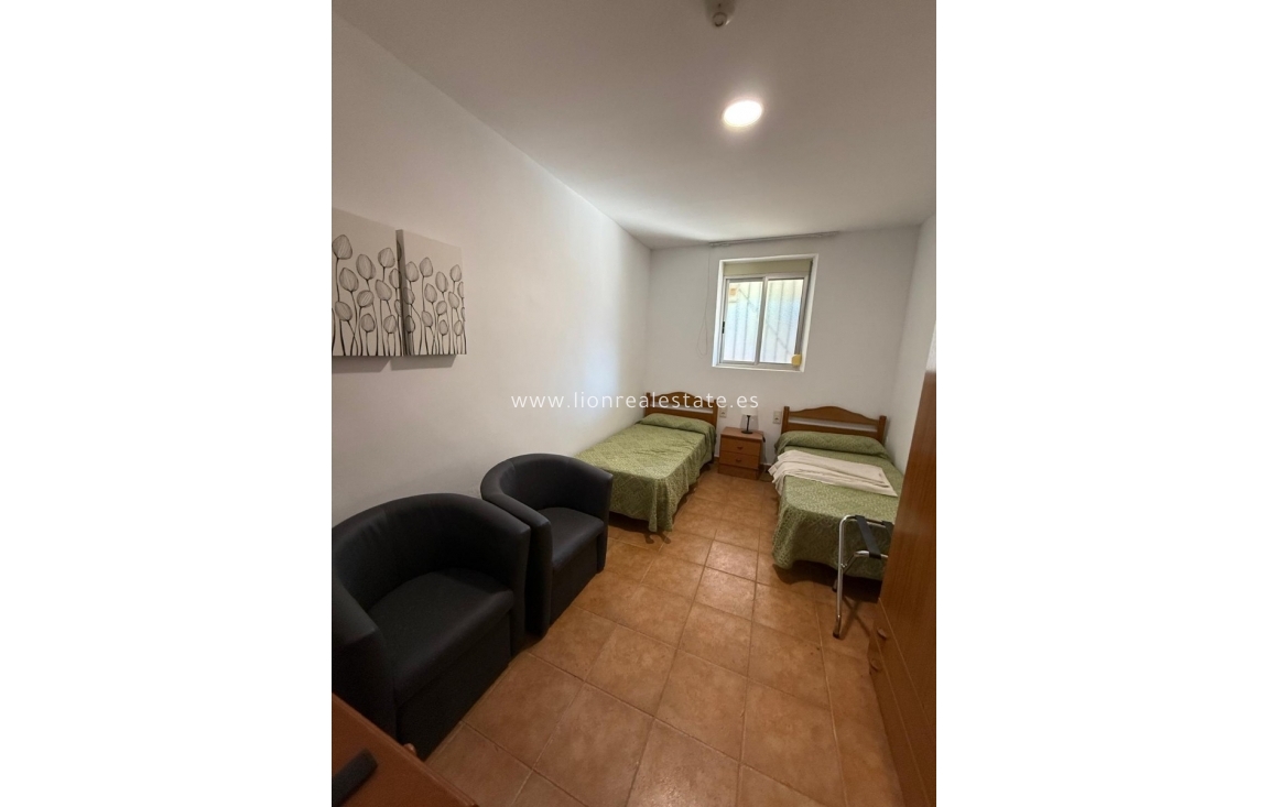 Reventa - Building - Valencia