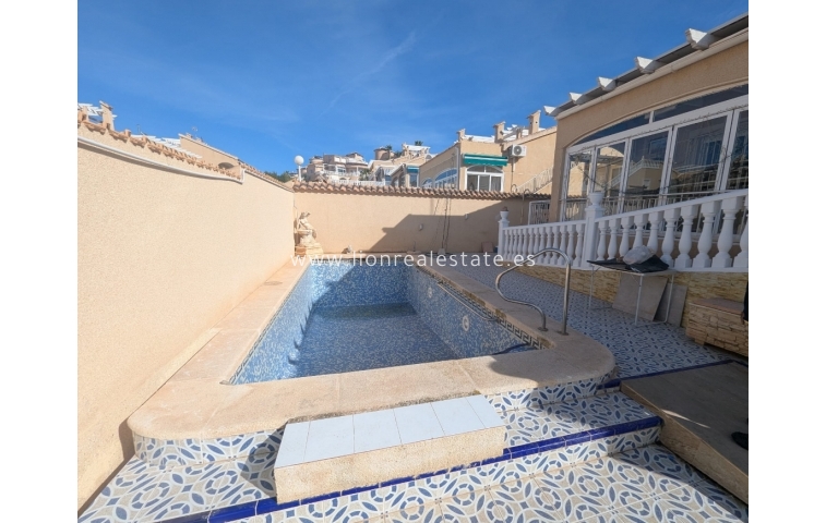 Reventa - Chalet - Orihuela Costa - Orihuela