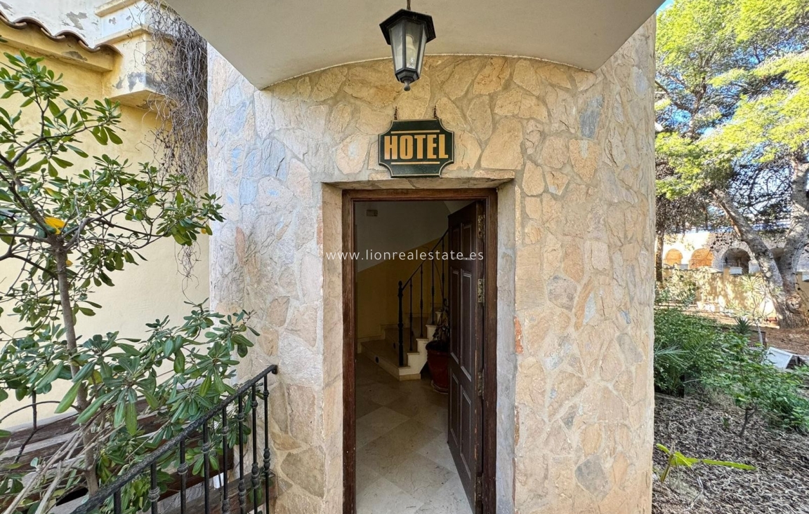 Reventa - Comercial - Orihuela Costa