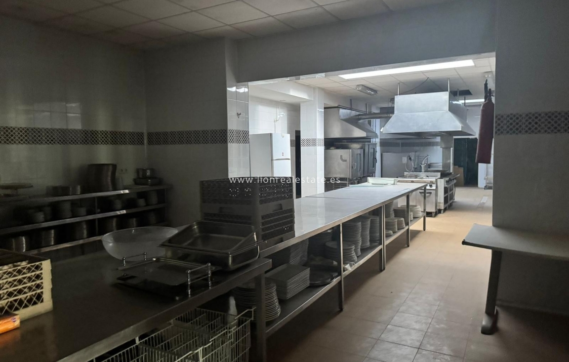 Reventa - Comercial - Orihuela Costa