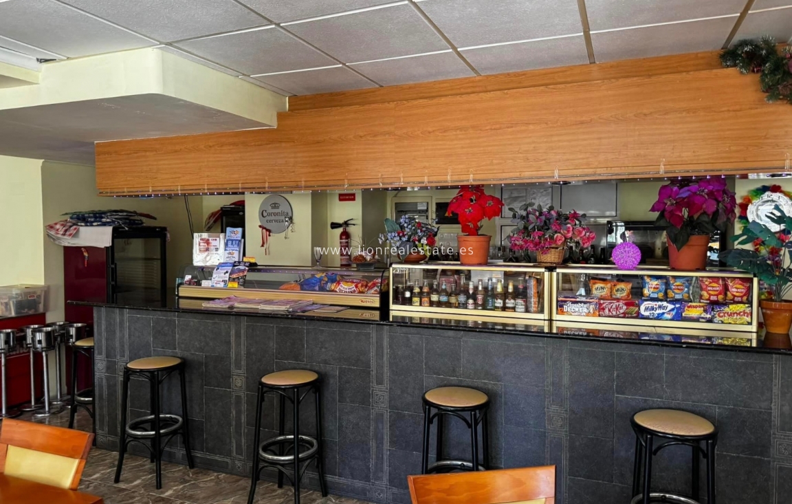 Reventa - Comercial - Punta Prima