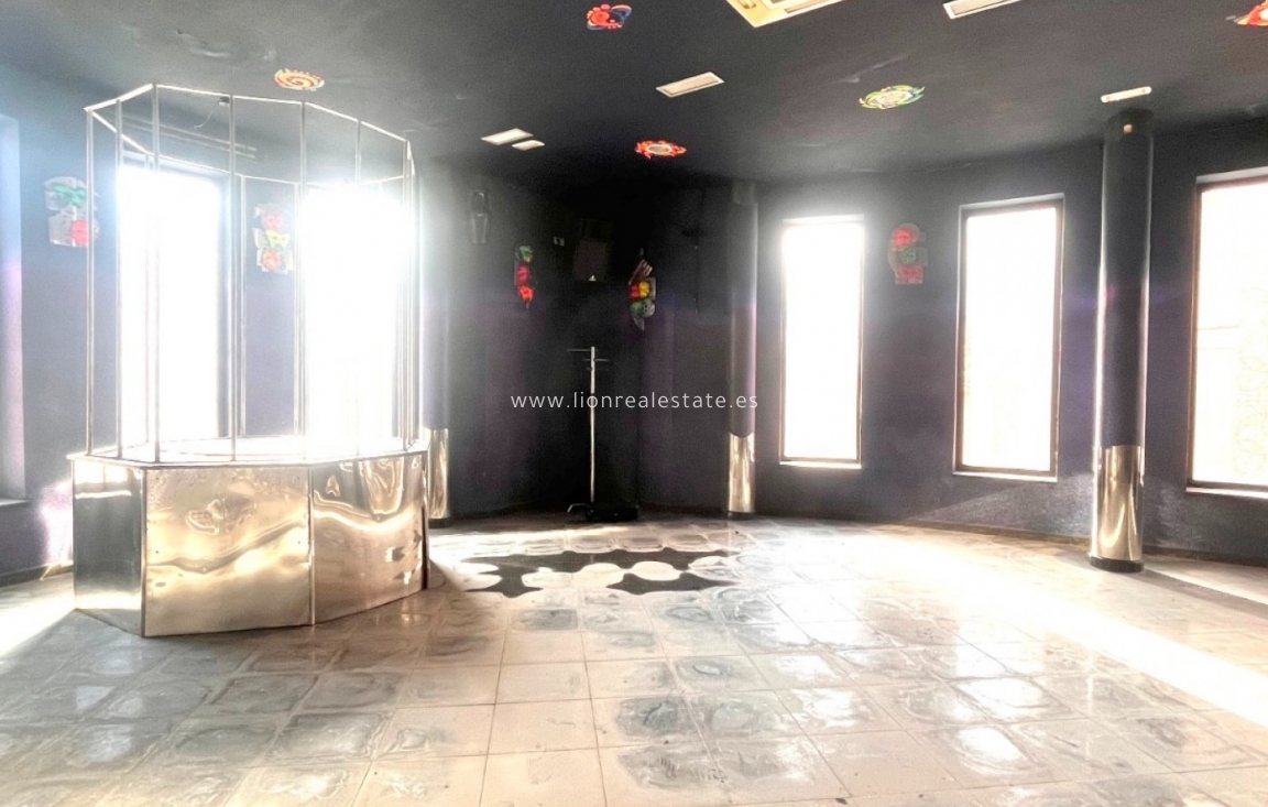 Reventa - Comercial - Torrevieja - Playa del Cura