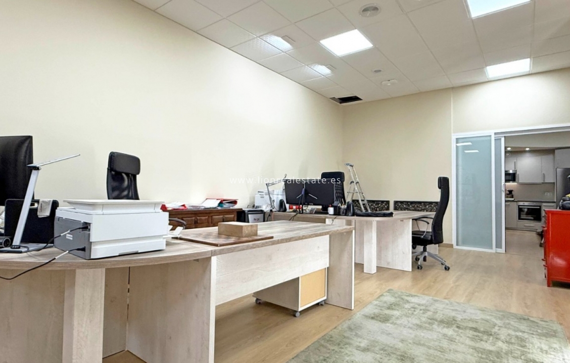 Reventa - Comercial - Torrevieja