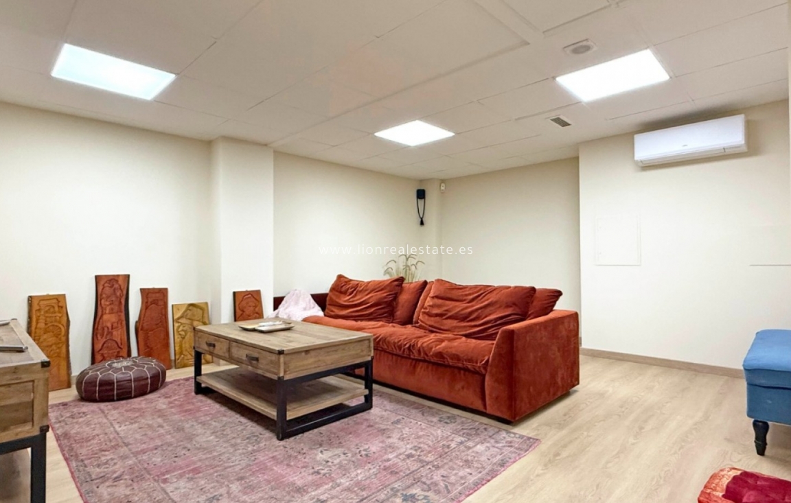 Reventa - Comercial - Torrevieja