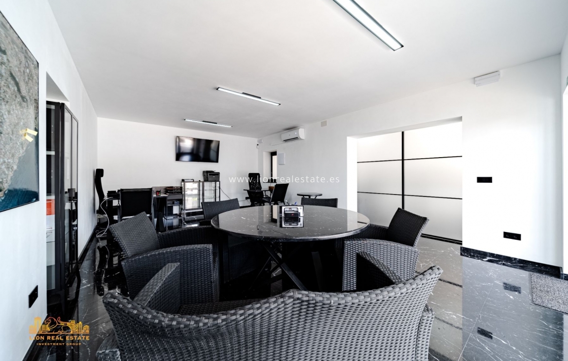 Reventa - Commercial Unit - Cabo Roig - Costa blanca