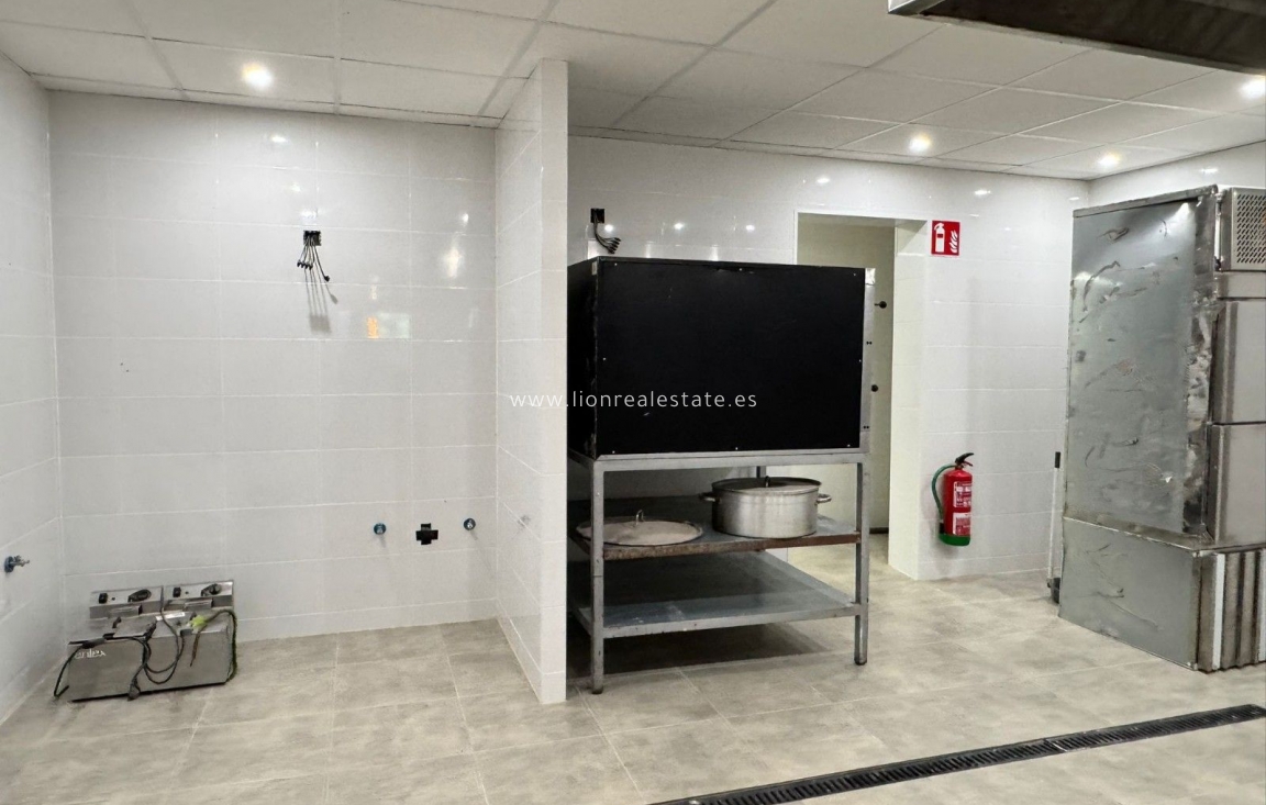 Reventa - Commercial Unit - Orihuela Costa - Los Dolses