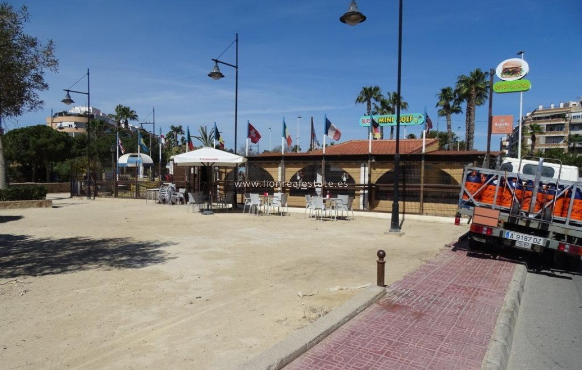 Reventa - Commercial Unit - Torrevieja - Acequion