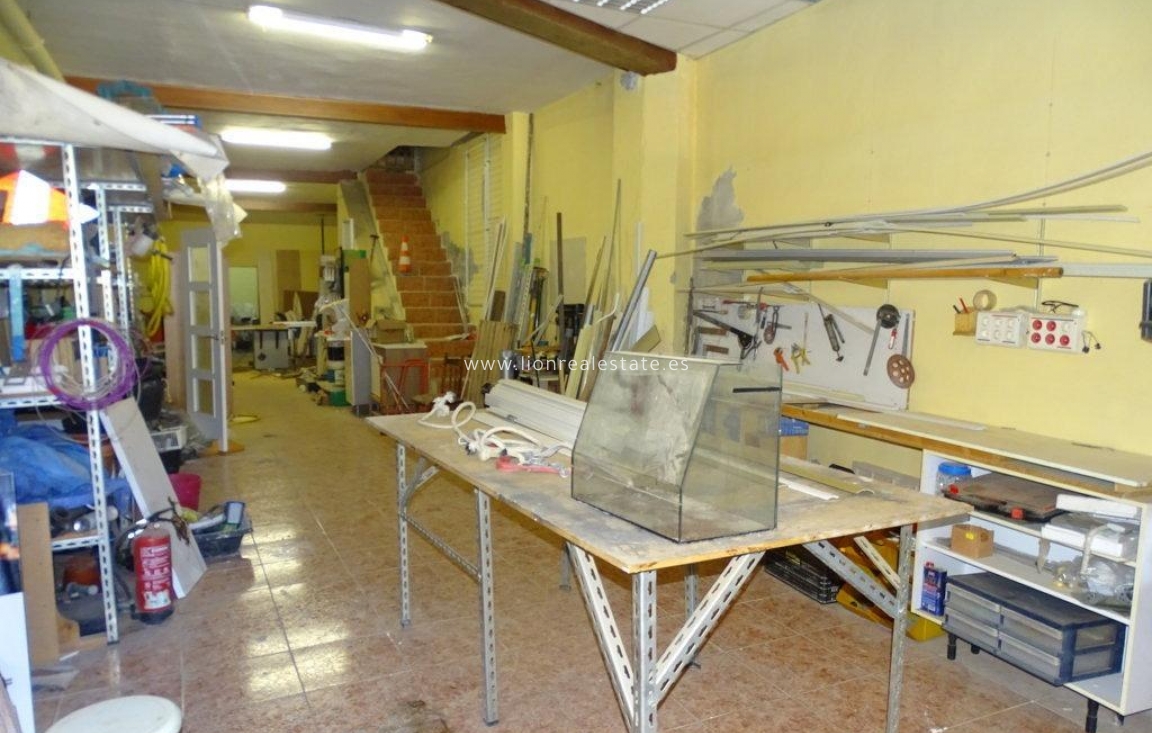 Reventa - Commercial Unit - Torrevieja - Acequion