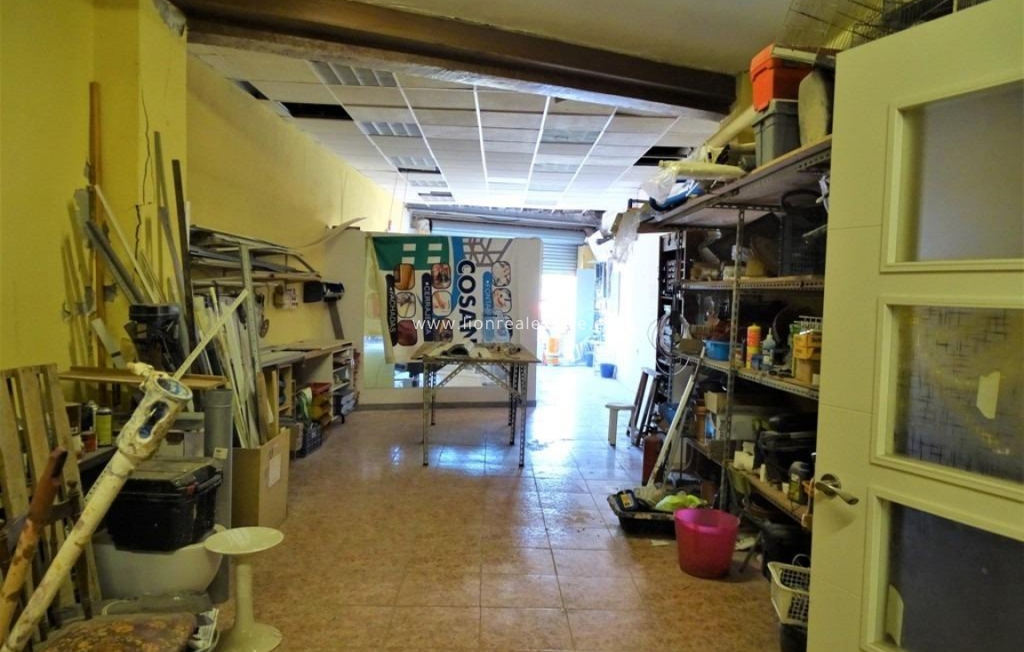 Reventa - Commercial Unit - Torrevieja - Acequion