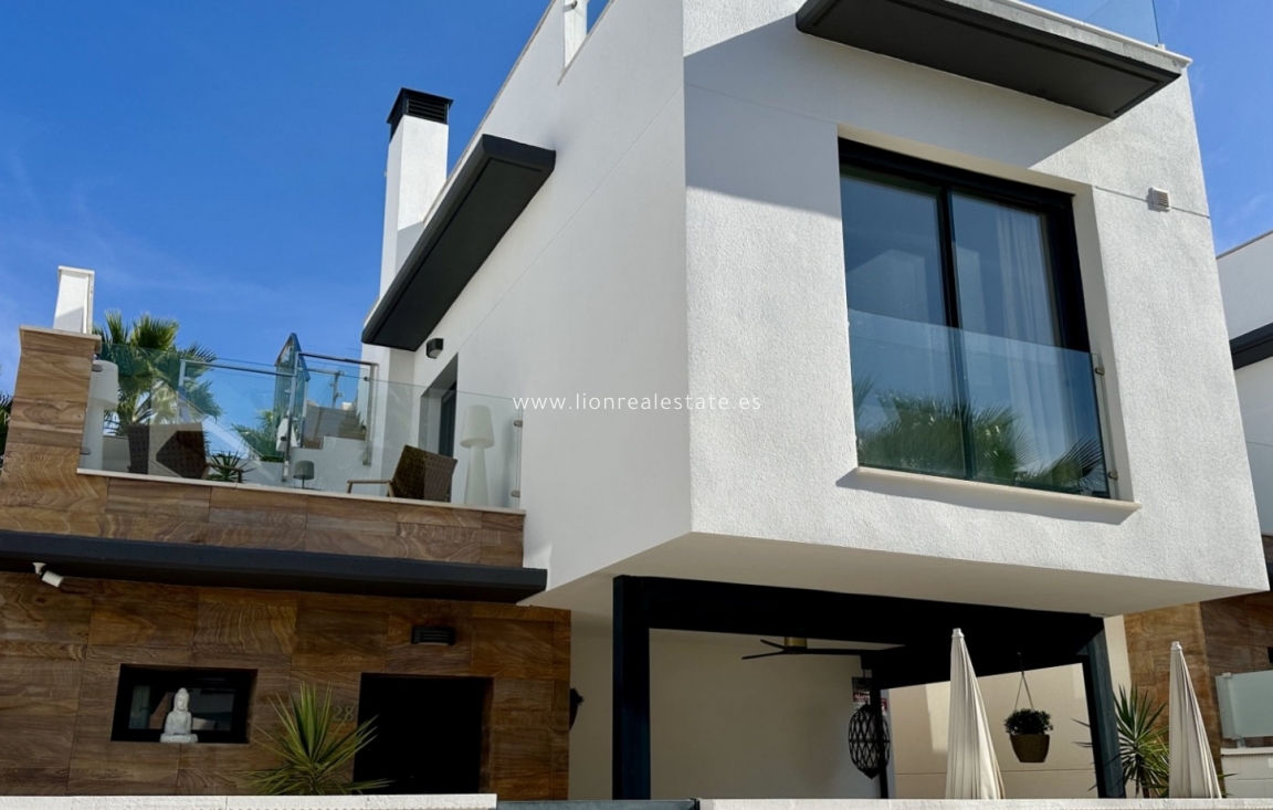 Reventa - Detached Villa - Orihuela Costa - Lomas de Cabo Roig