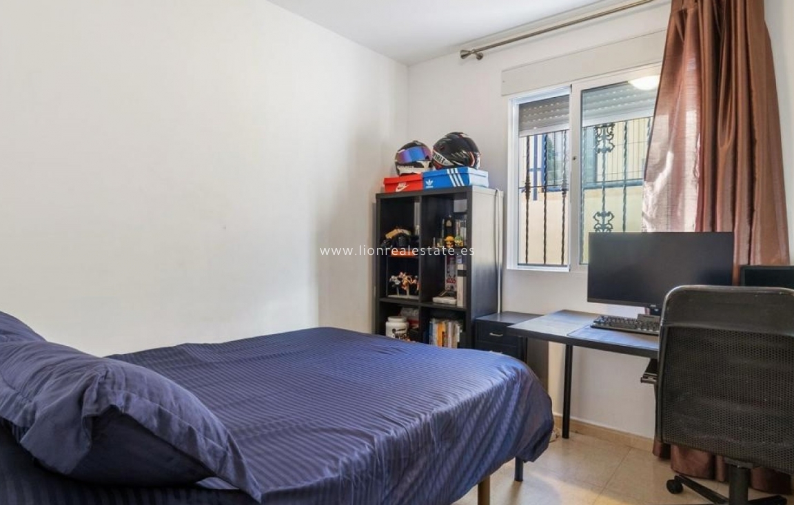 Reventa - Detached Villa - Orihuela Costa - Villamartín