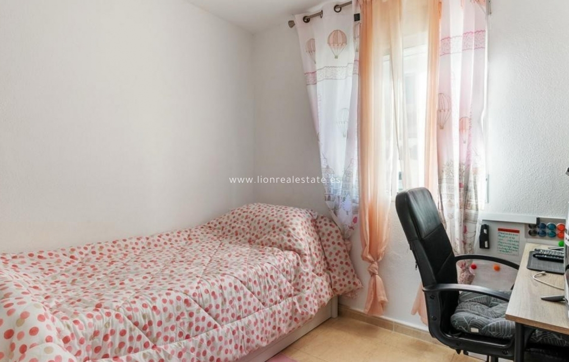 Reventa - Detached Villa - Orihuela Costa - Villamartín