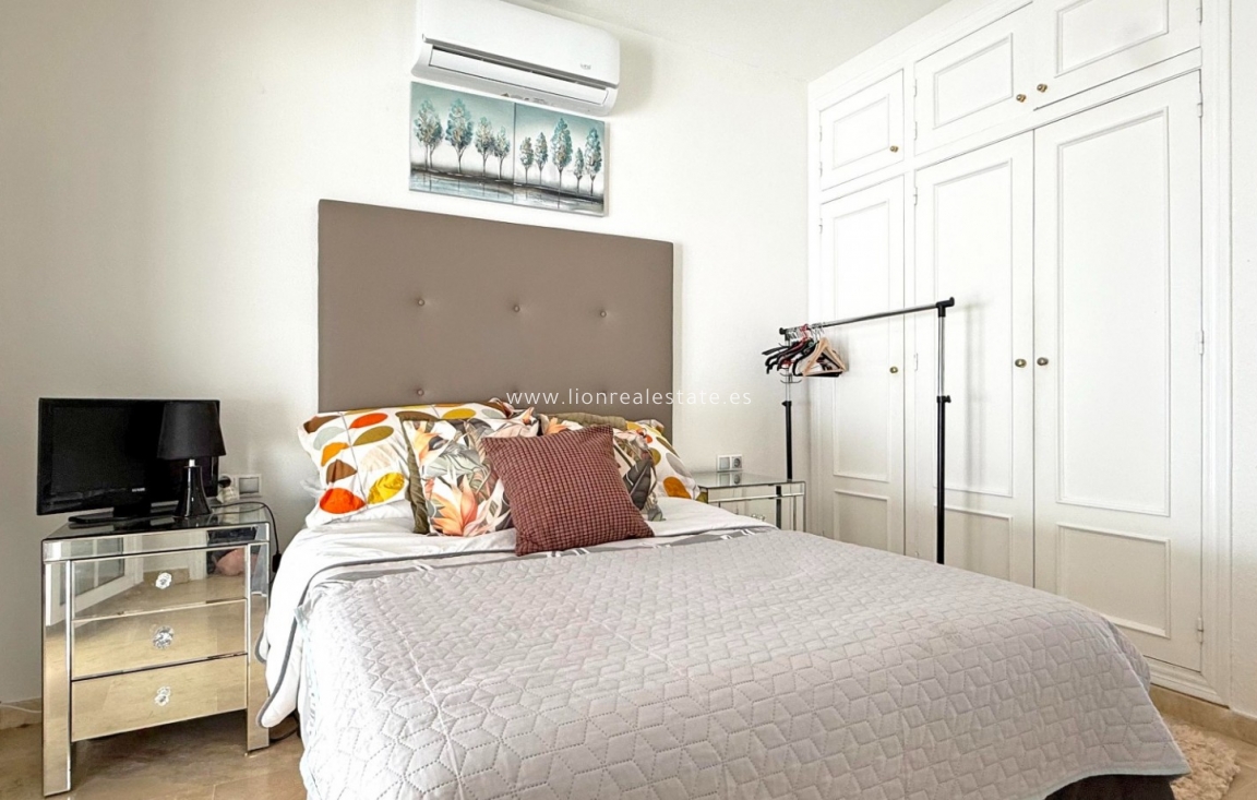 Reventa - Detached Villa - Orihuela Costa - Villamartín