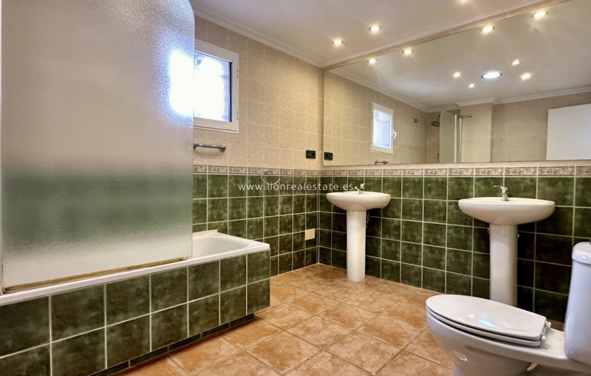 Reventa - Detached Villa - Orihuela Costa - Villamartín