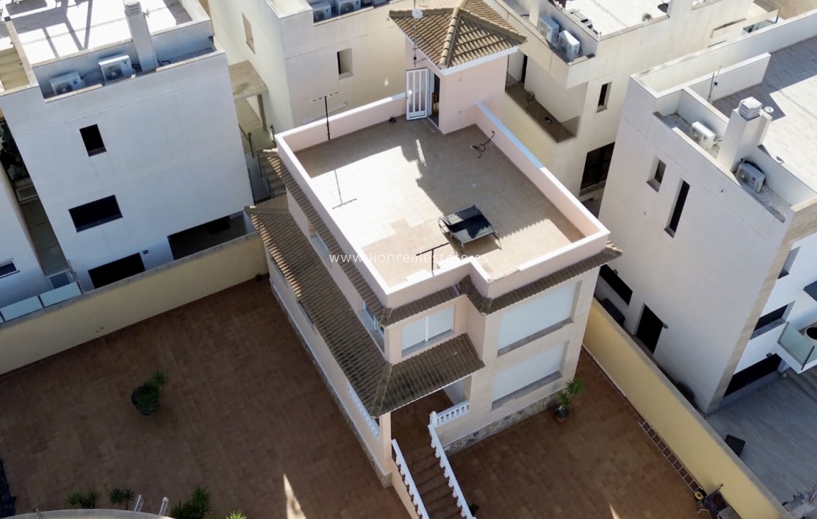 Reventa - Detached Villa - Orihuela Costa - Villamartín