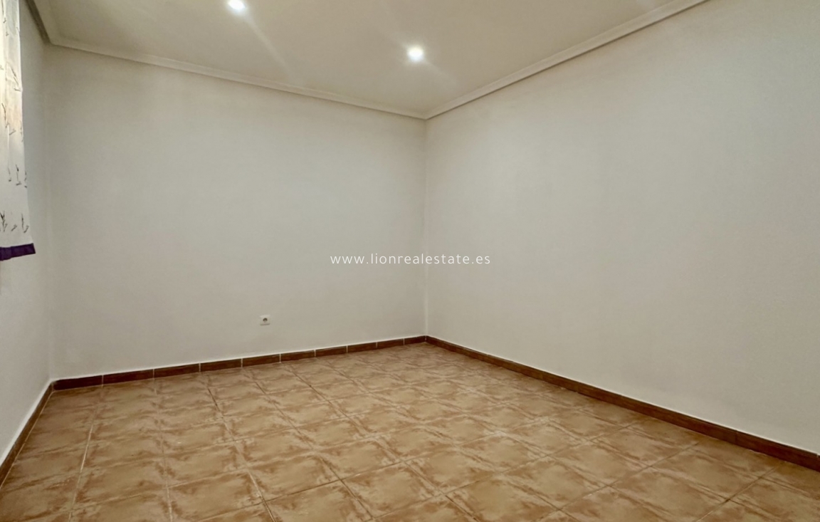 Reventa - Detached Villa - Orihuela Costa - Villamartín