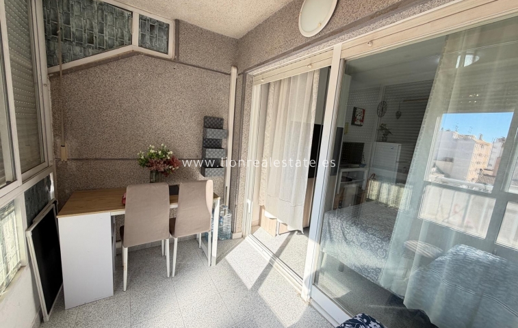 Reventa - Estudio - Torrevieja - Centro