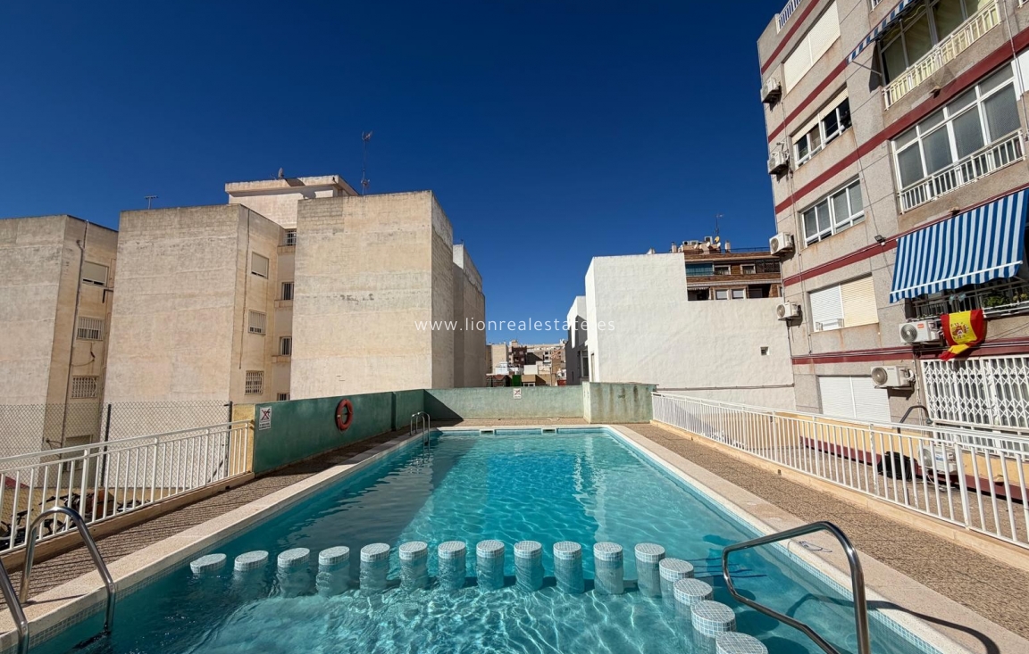 Reventa - Estudio - Torrevieja - Centro