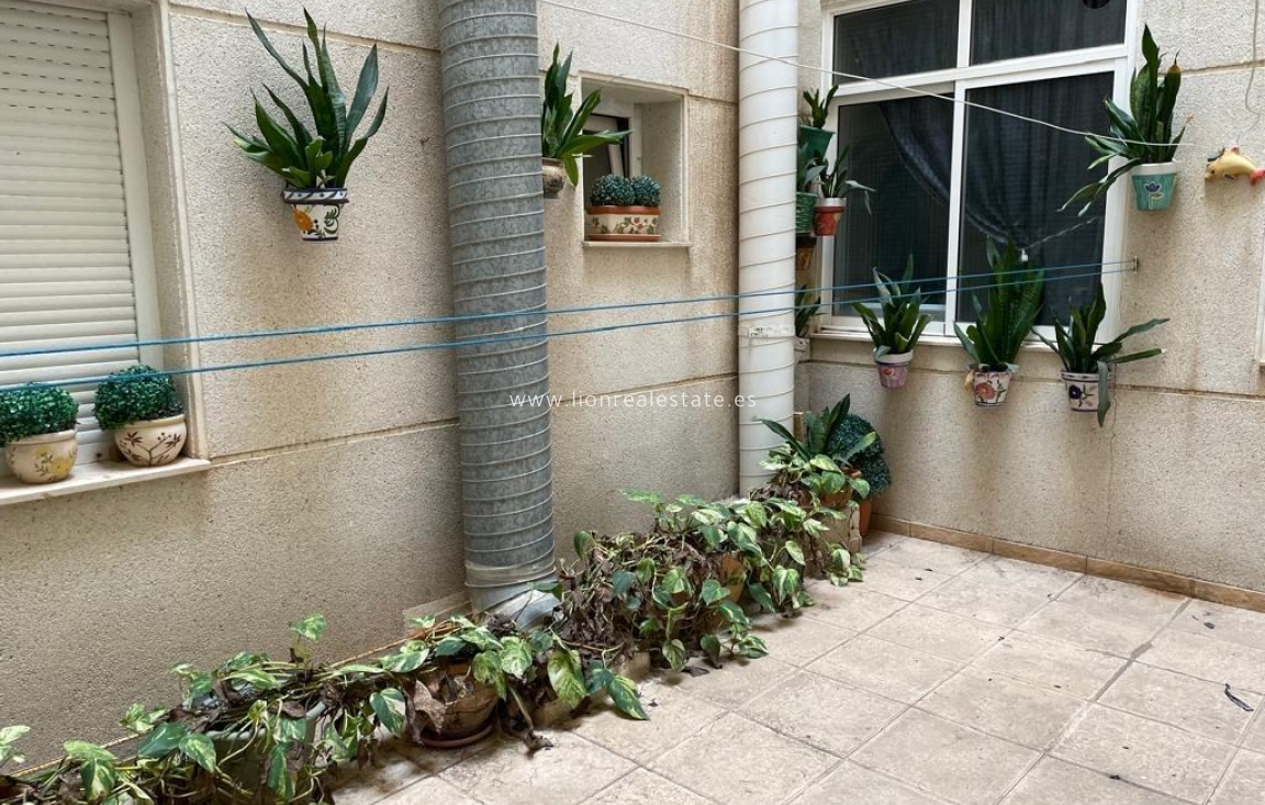 Reventa - Flat - Torrevieja - La Mata