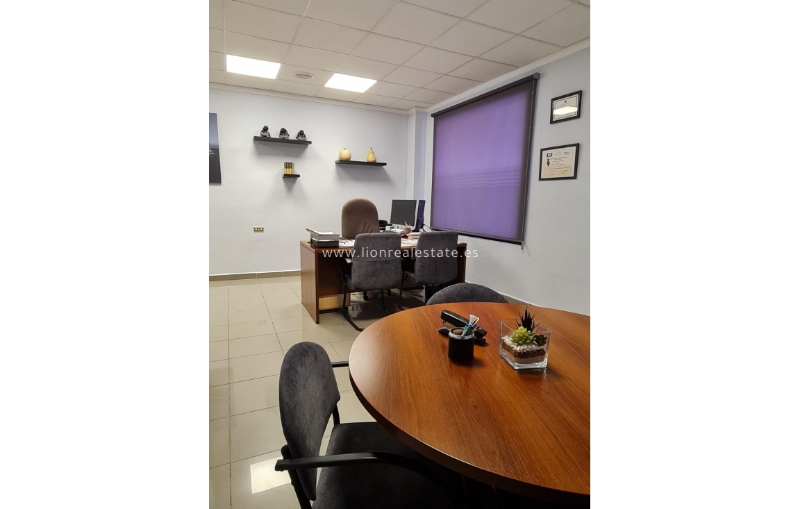 Reventa - house - Torrevieja - Centro