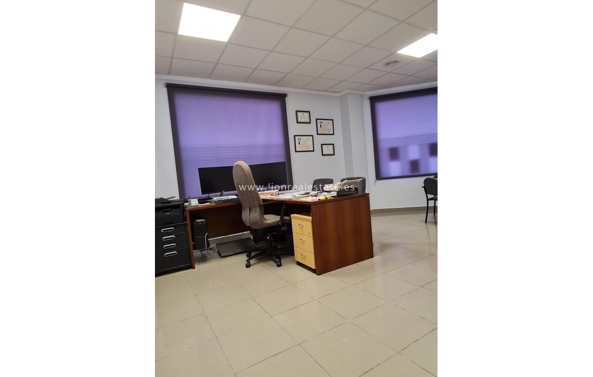 Reventa - house - Torrevieja - Centro