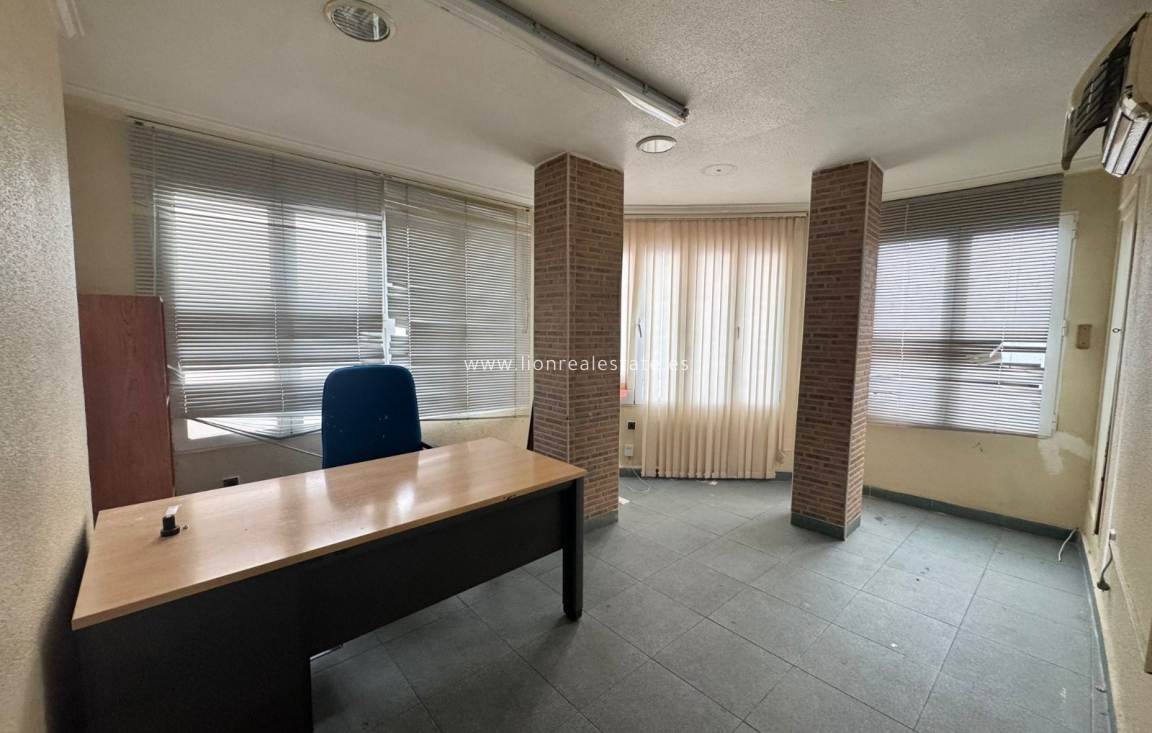 Reventa - house - Torrevieja - Centro